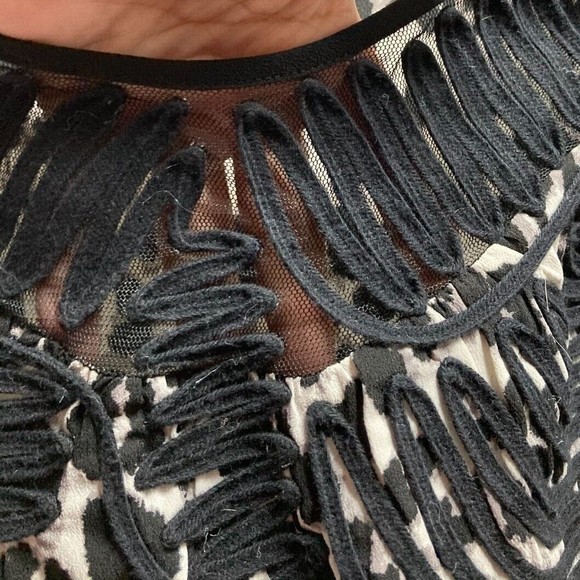 CHICOS Leopard Embroidered Detail Tank Top Sleeveless Blouse Black & White Large - Picture 9 of 16